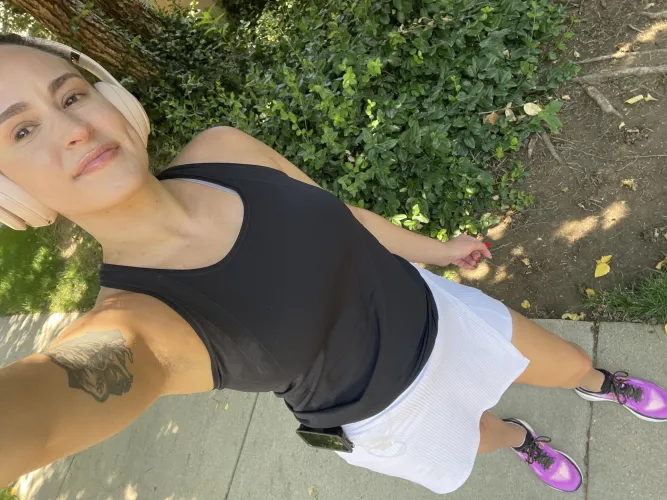 It’s so hot and sweaty out but that doesn’t stop me from enjoying some sunshine