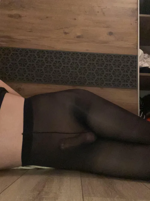 Penisimi yalamak isteyennn