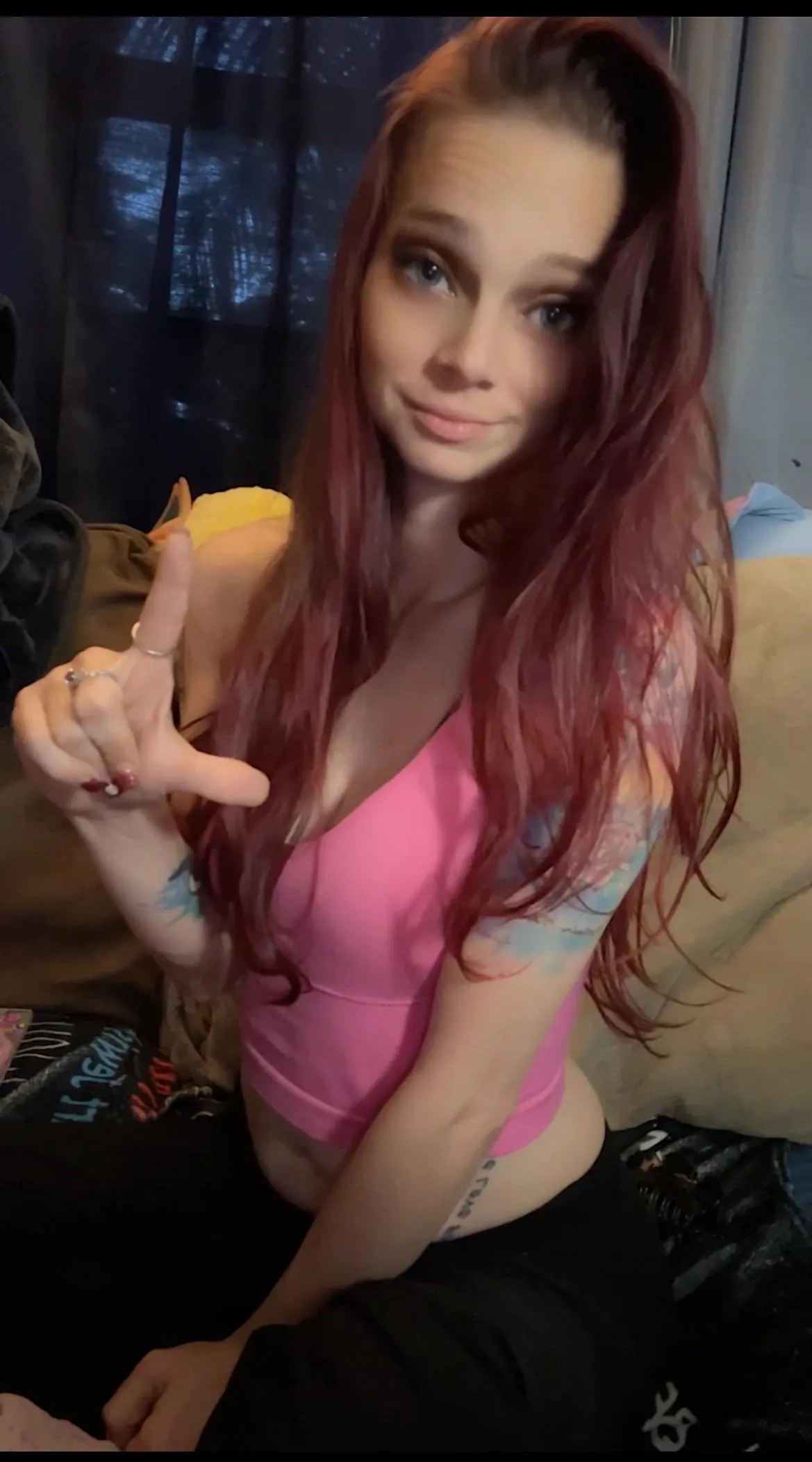 Shh there’s no need to think, just send and say thank you goddess. Maybe I’ll tell you you’re a good little loser 🤭🫰😋