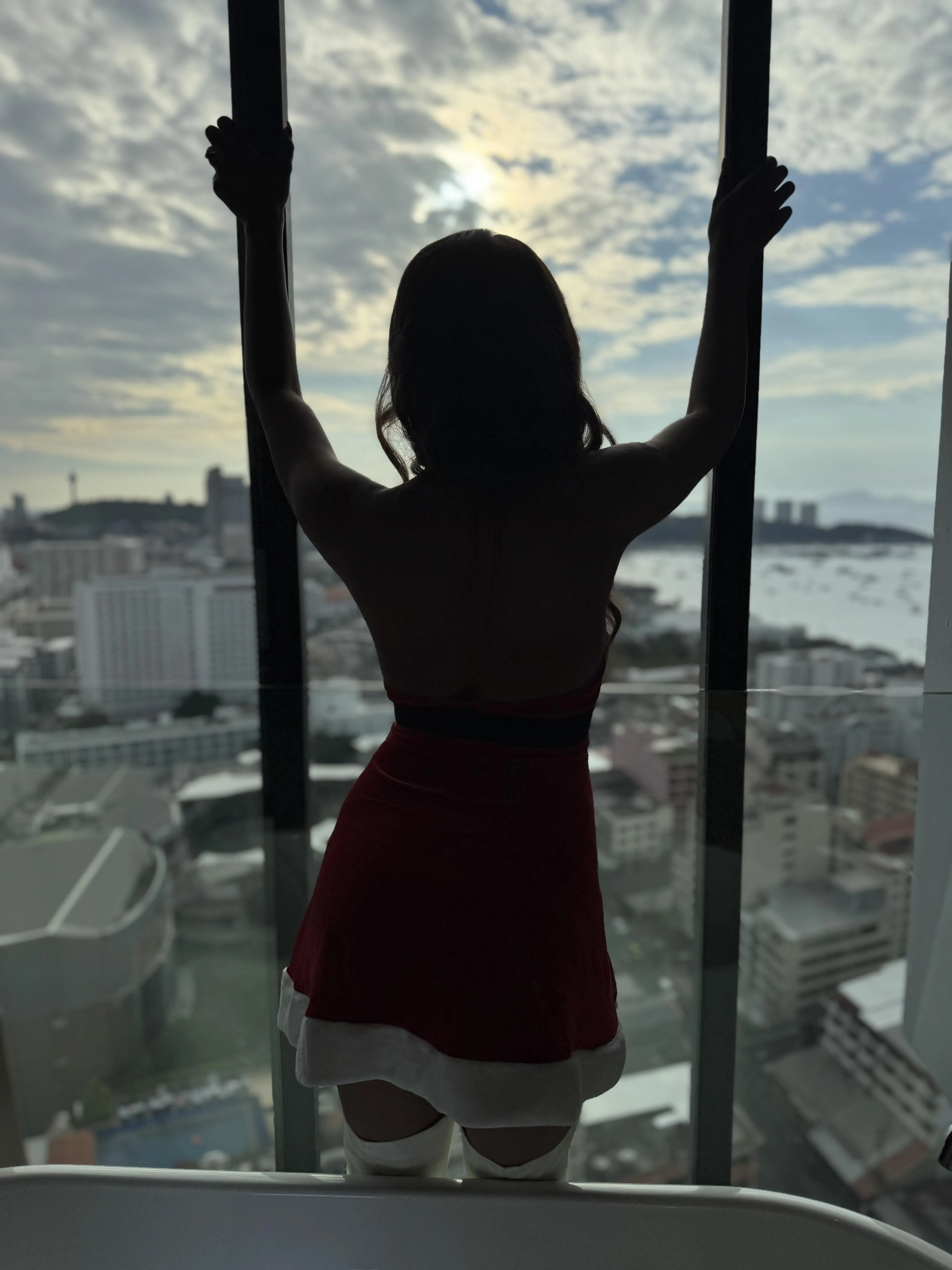 27f hotwife looking for bwc for threesome in sf this week