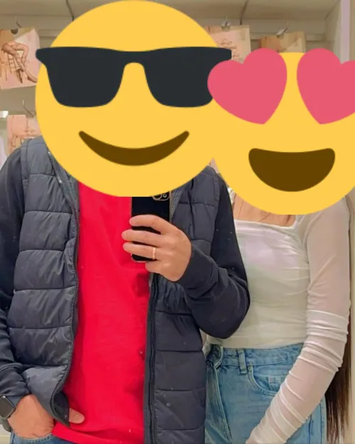 Couple looking for couples