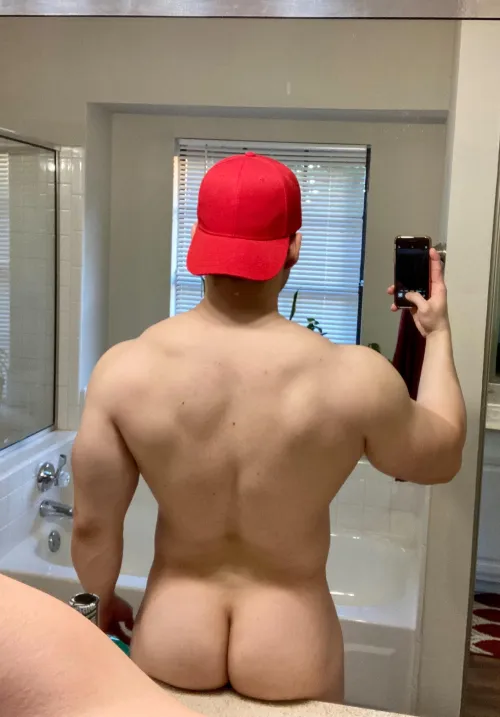 Just resting on the counter 🍑