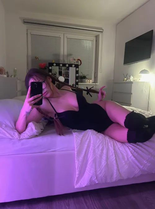 looking for a dominant daddy to give me a night I won't forget