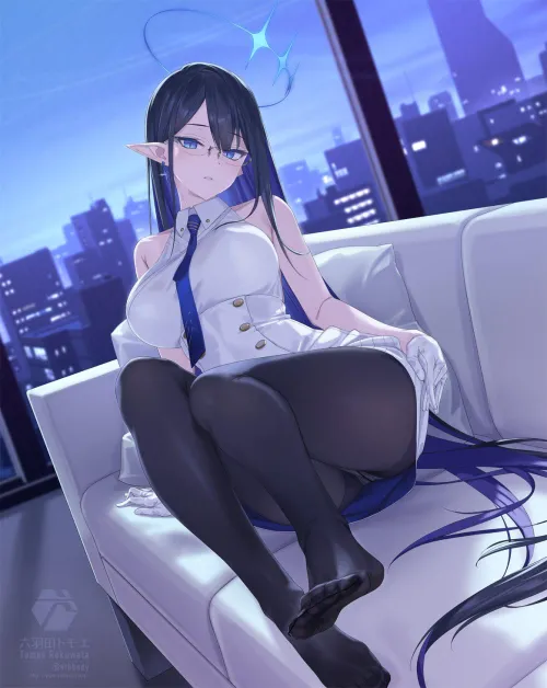 Rin sitting on the couch (Rokuwata Tomoe) [Blue Archive]