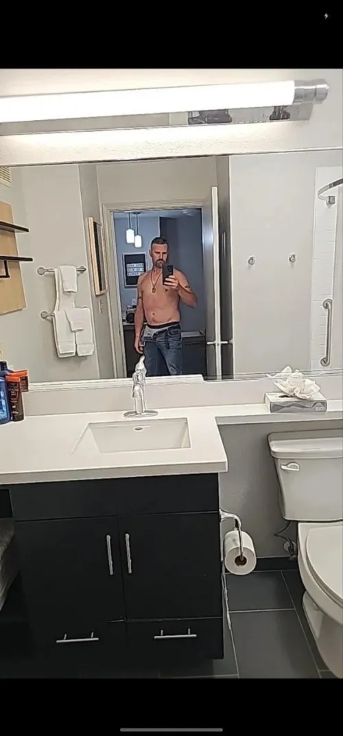 Still on the prowl! Looking for tonight!