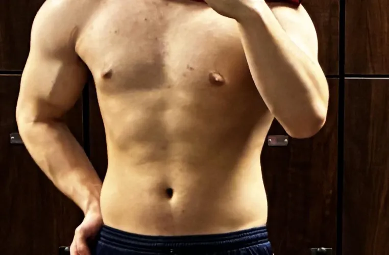 19 m4f muscular hung