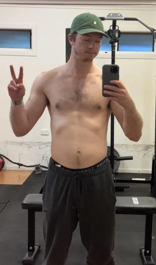 28M gay looking for bros or broship