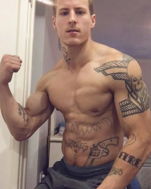 (32) A lil pumped up