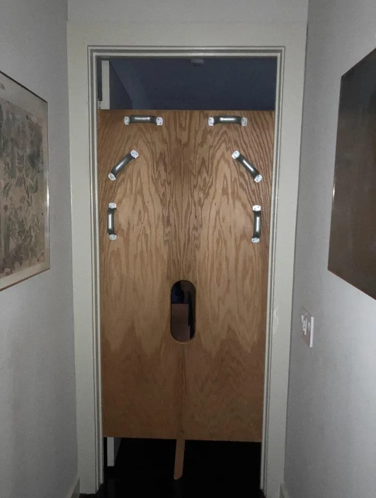 36 [mf4m] Discreet wooden gloryhole available in private home near downtown Dallas