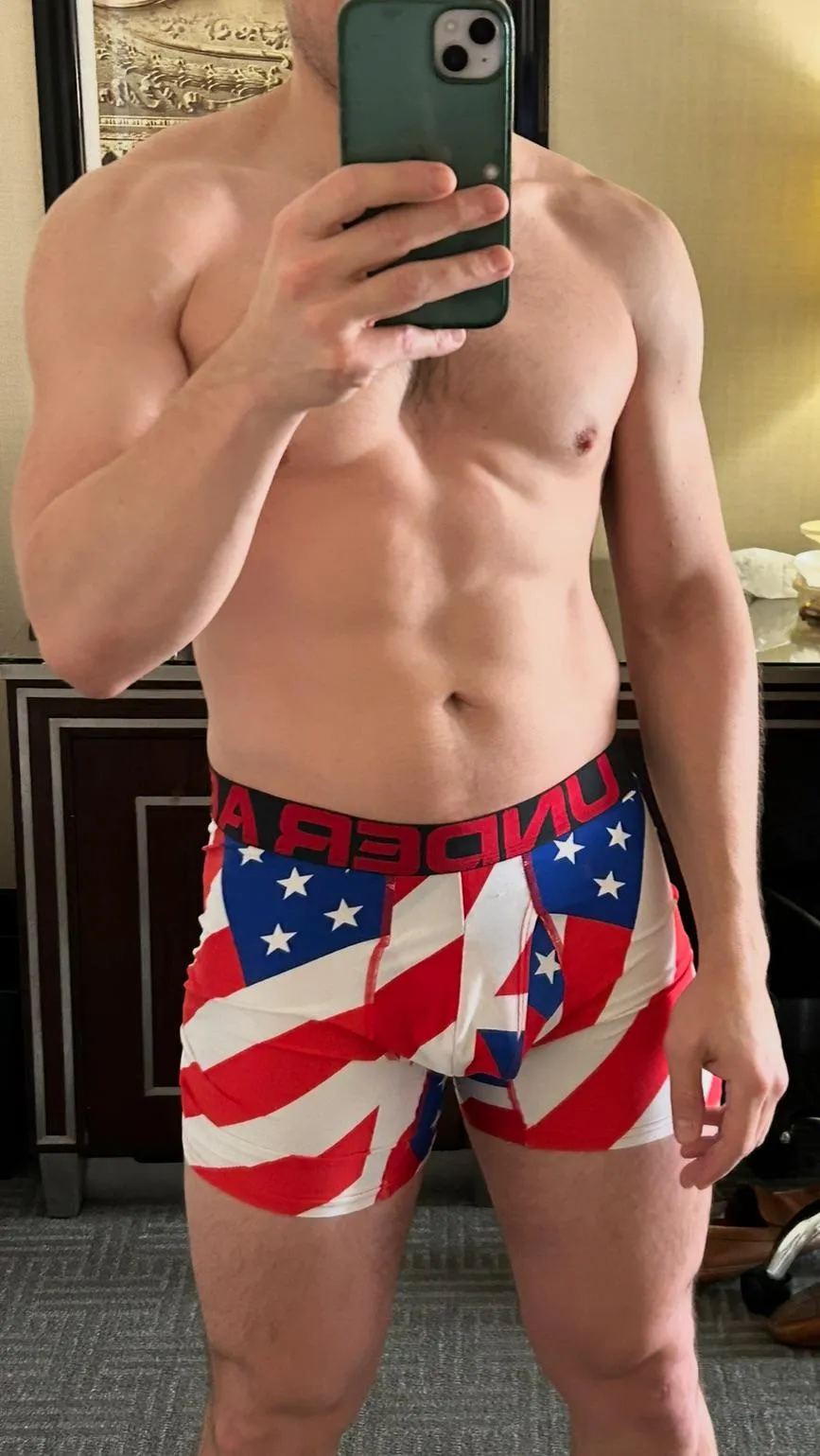 43 - suburban straight married DILF looking for a bud to connect with, SFW and NSFW. Hit me up.