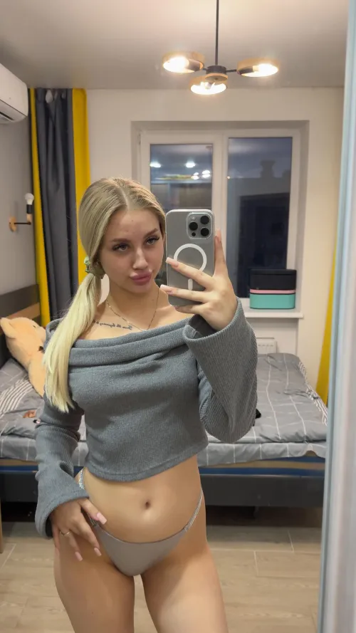 Any DILF that can host? Pref 35+