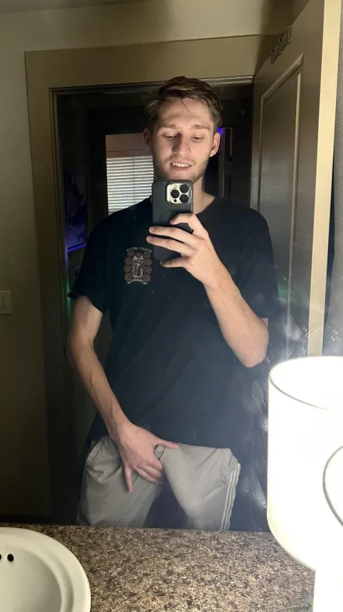 I find it hard for people to maintain eye contact