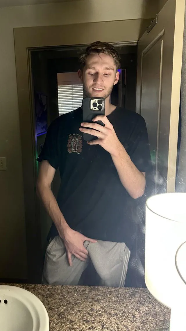 I find it hard for people to maintain eye contact