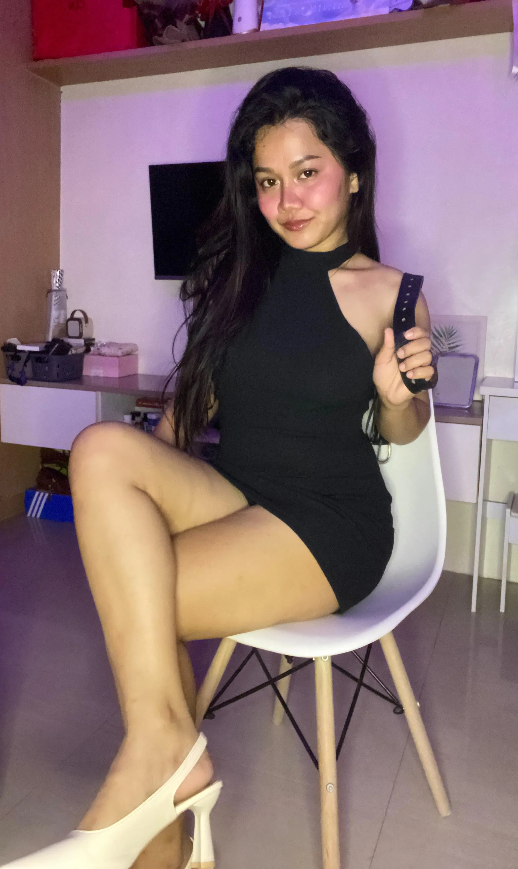 Kneel down, all you can do is obey my orders