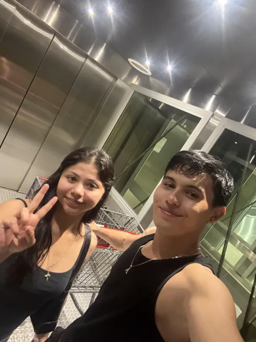 Mf looking 4 a nice Couple