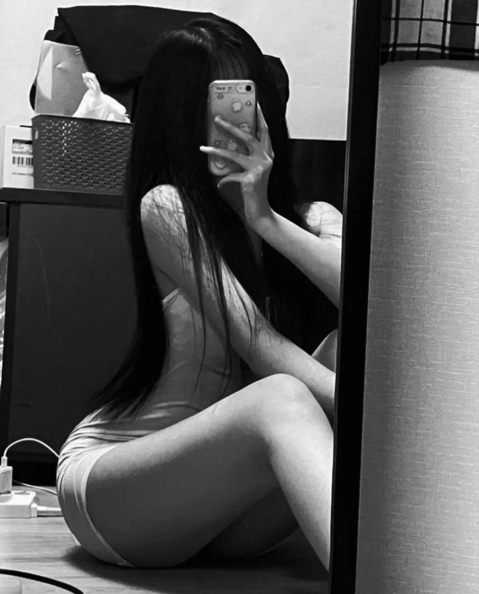 Mistress here available GFE videocall sexting tele alianamiller