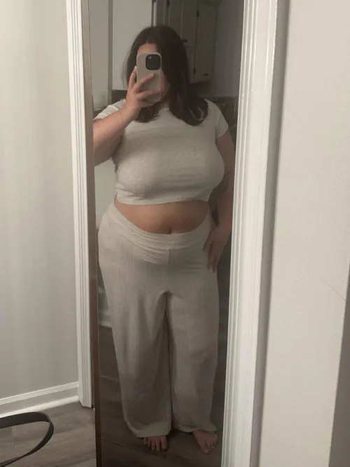 No bra + belly combo