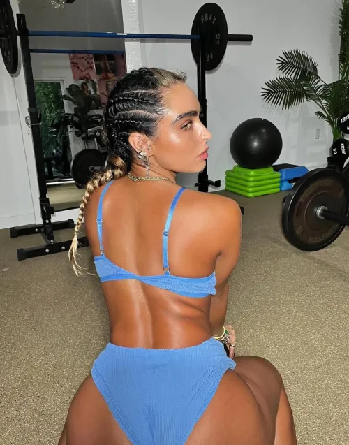 That ass just deserves bbc