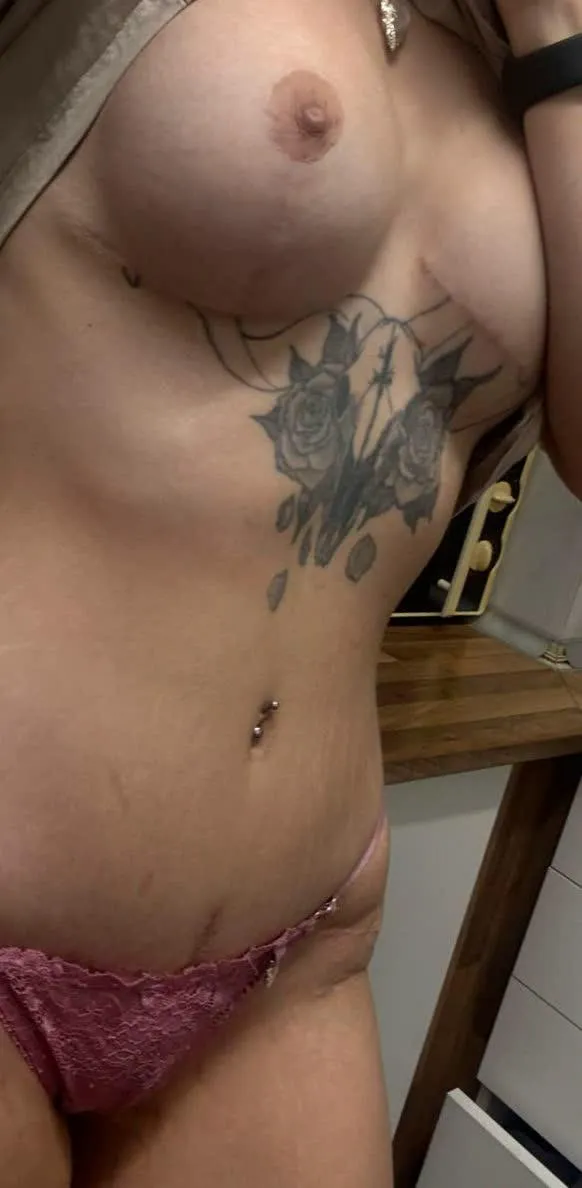 Think you could handle a young milf? Yes or no?