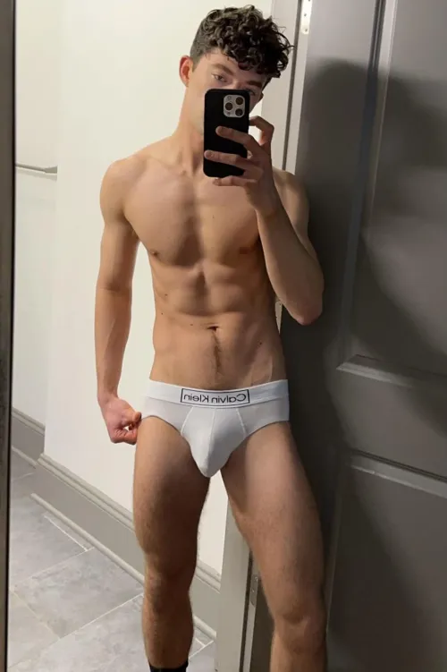 Thoughts on guys in white briefs?