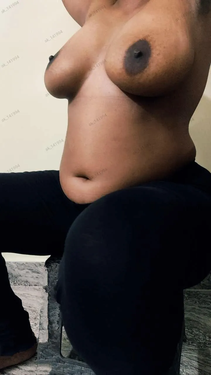 What would you do if am sitting like this when your cmg back home 😜