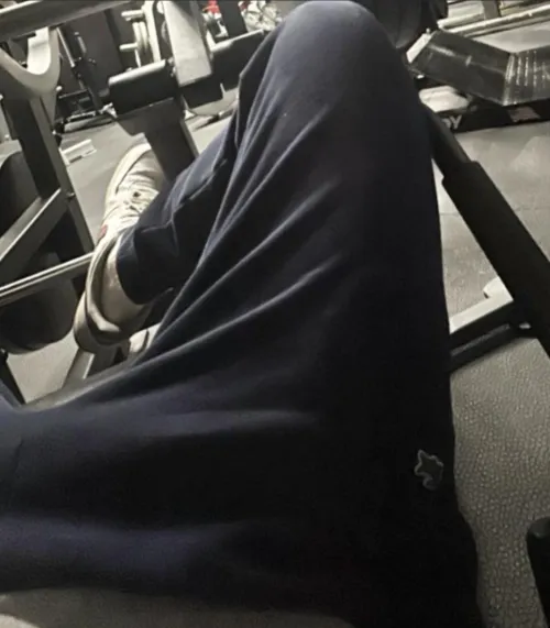 White straight/ curious dude