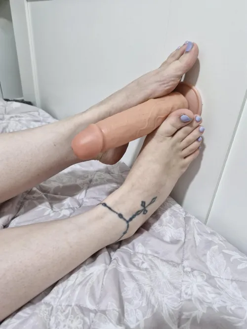 Πως θα σου φαινόταν αμα ήταν ο δικός σου πουτσος στην θέση αυτη? 😉