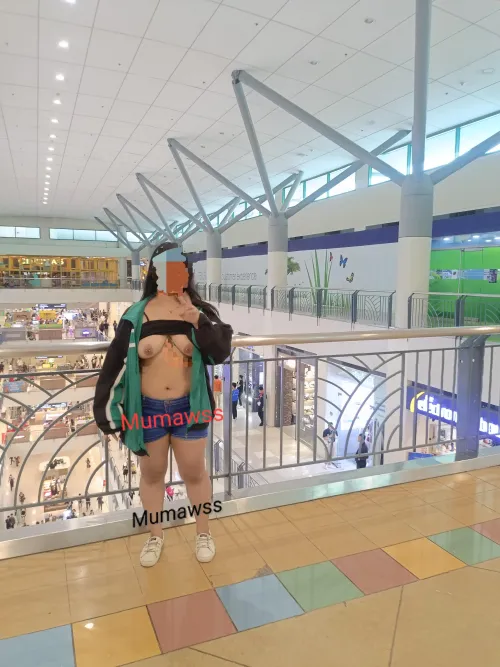 Bahala na cctv operator magenjoy