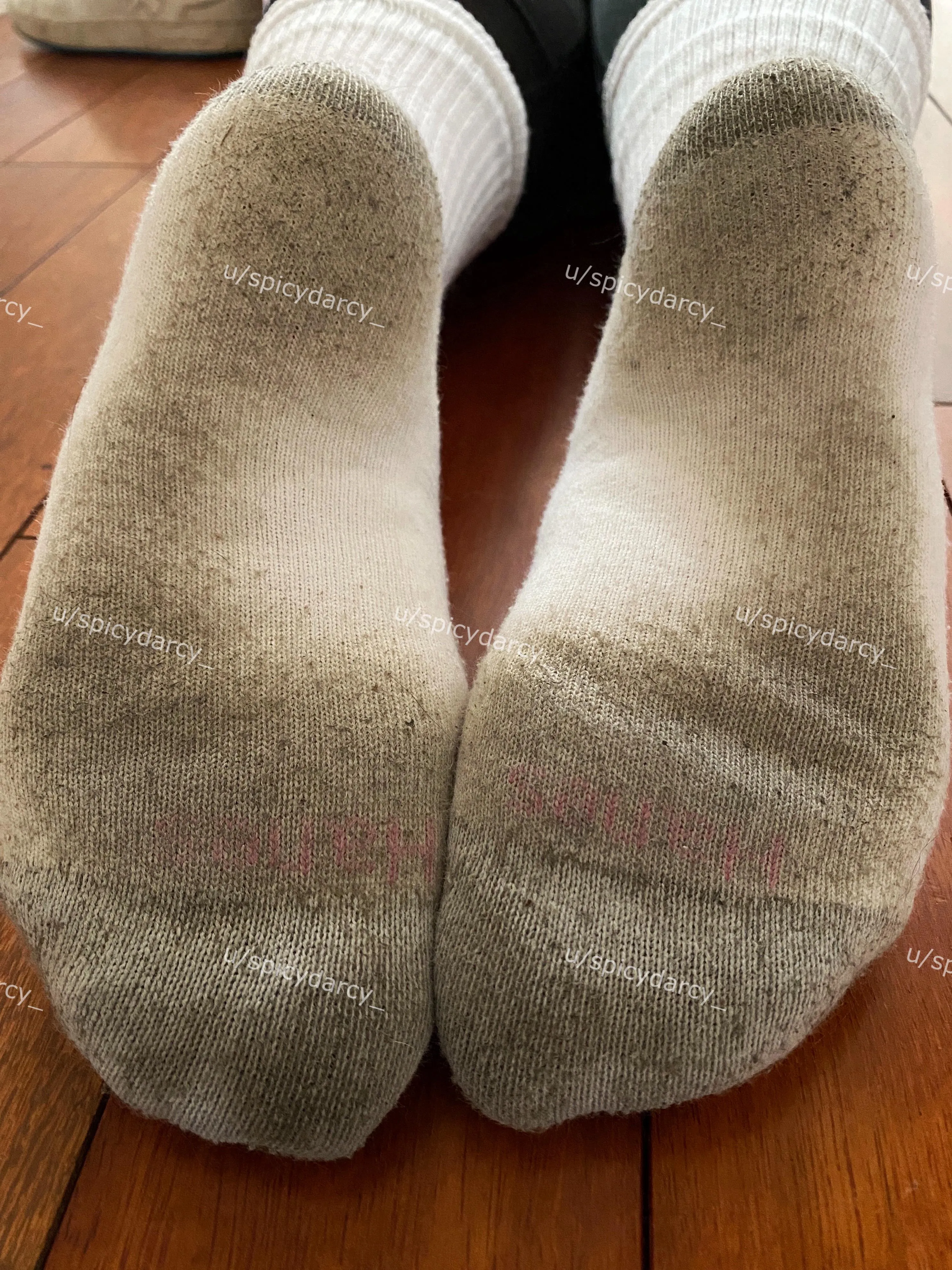 Come buy my Hanes socks [selling] [USA]