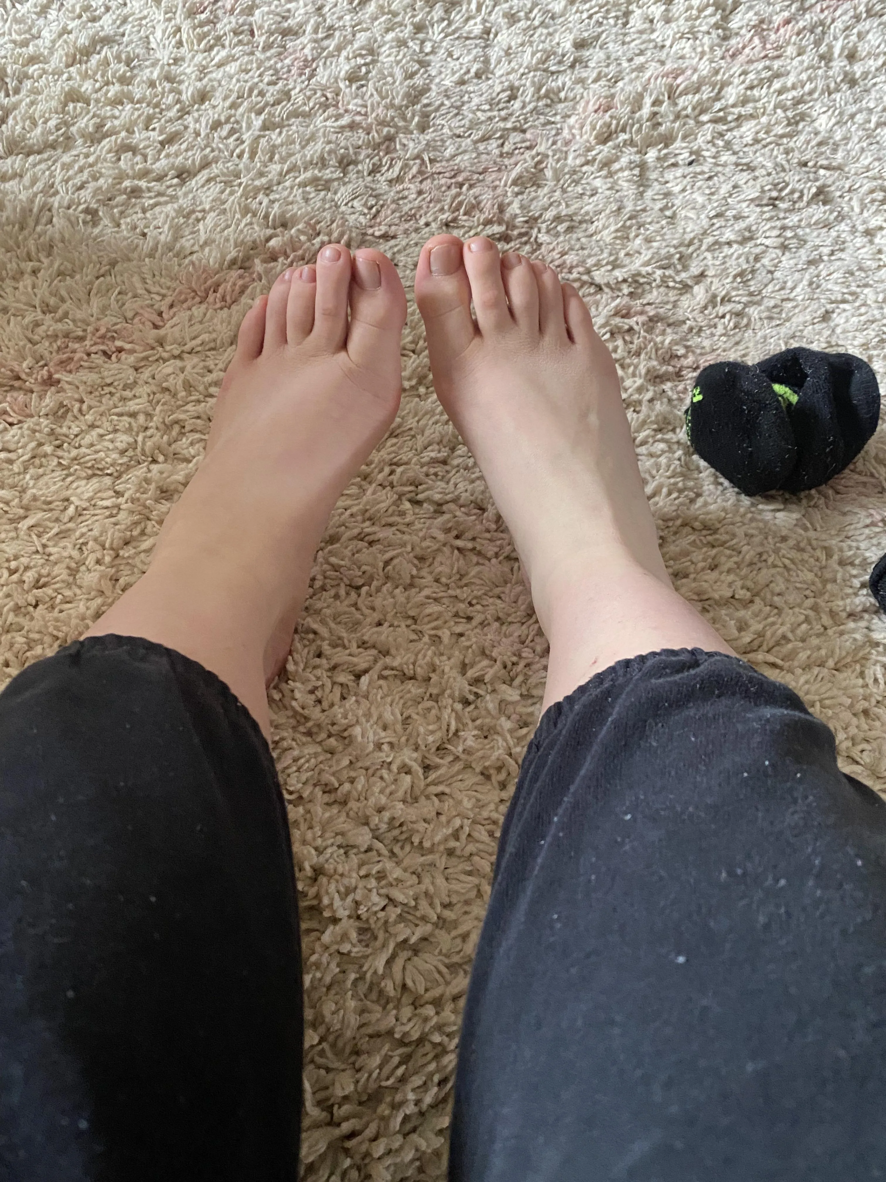 Cute and soft toes anyone?