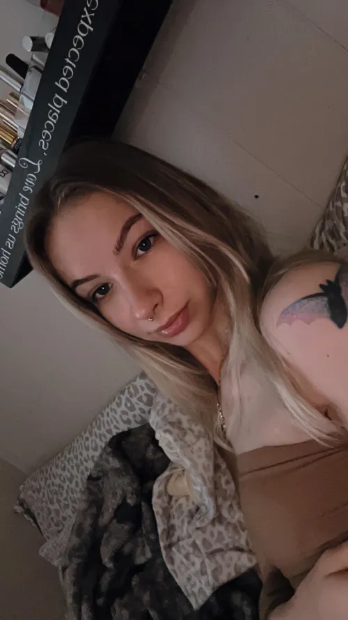 Happy 4th, i hope you’re being useful today! Serve a queen!