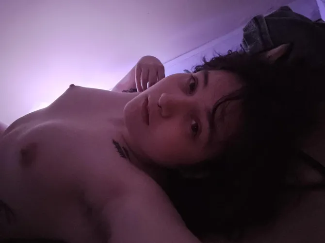 Mmm little fox play tonight 🤭