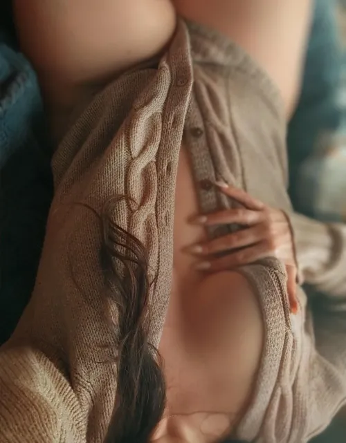 🔥 outdoors, 🥶 indoors, and 💦inside 😼