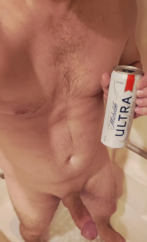 Pool time over. Time for a shower beer, then on to grilling and fireworks. Happy 4th 🎆