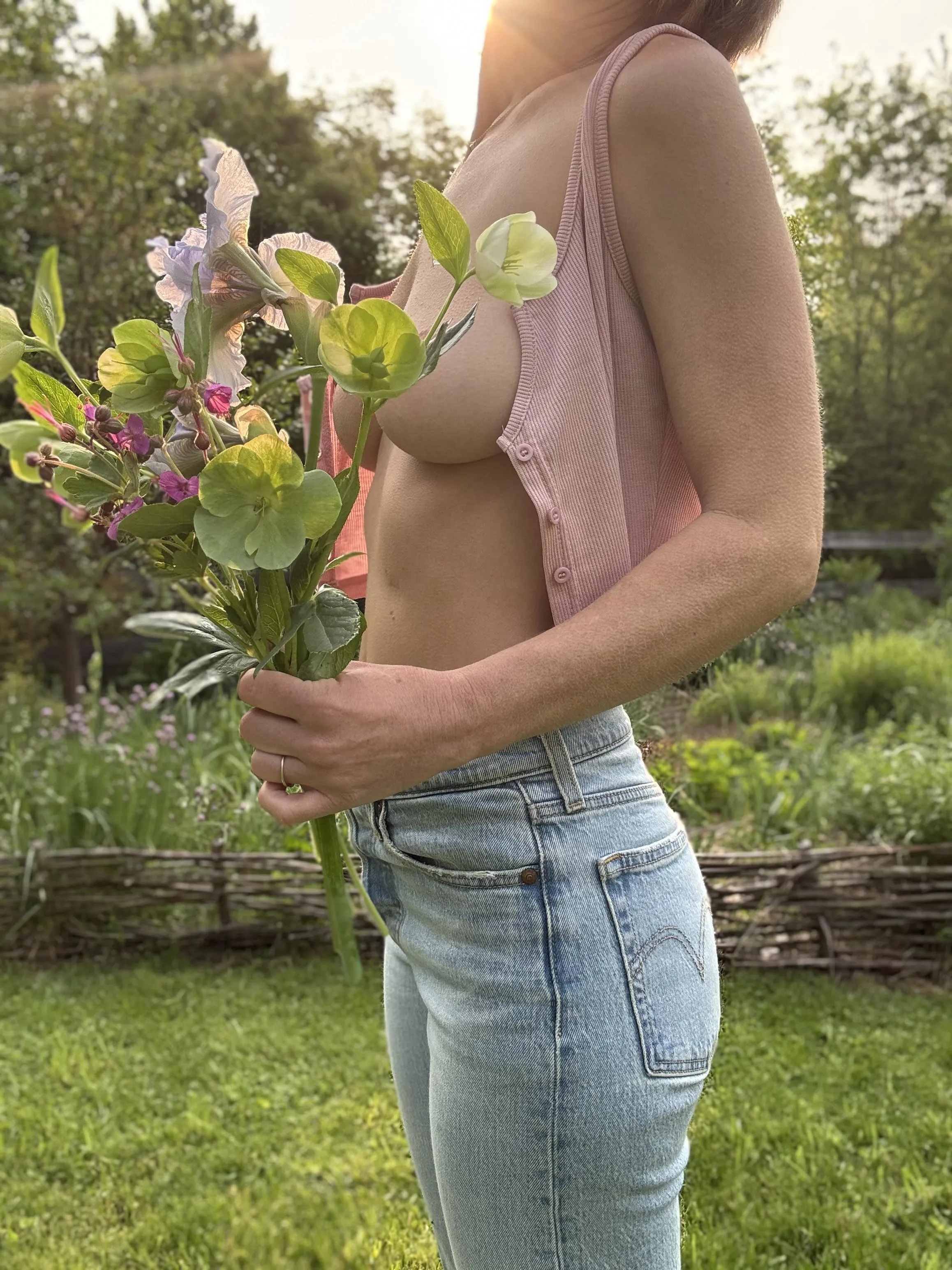 Sun, boobs, and flowers