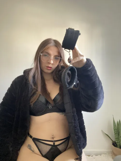 You work eight hours just so I can mock your paycheck? Good little bitch.