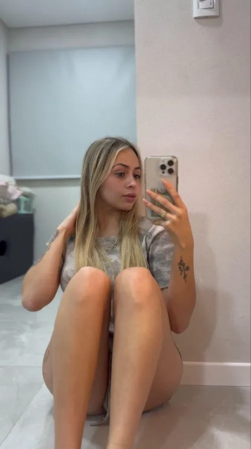 19F Looking for a distraction.