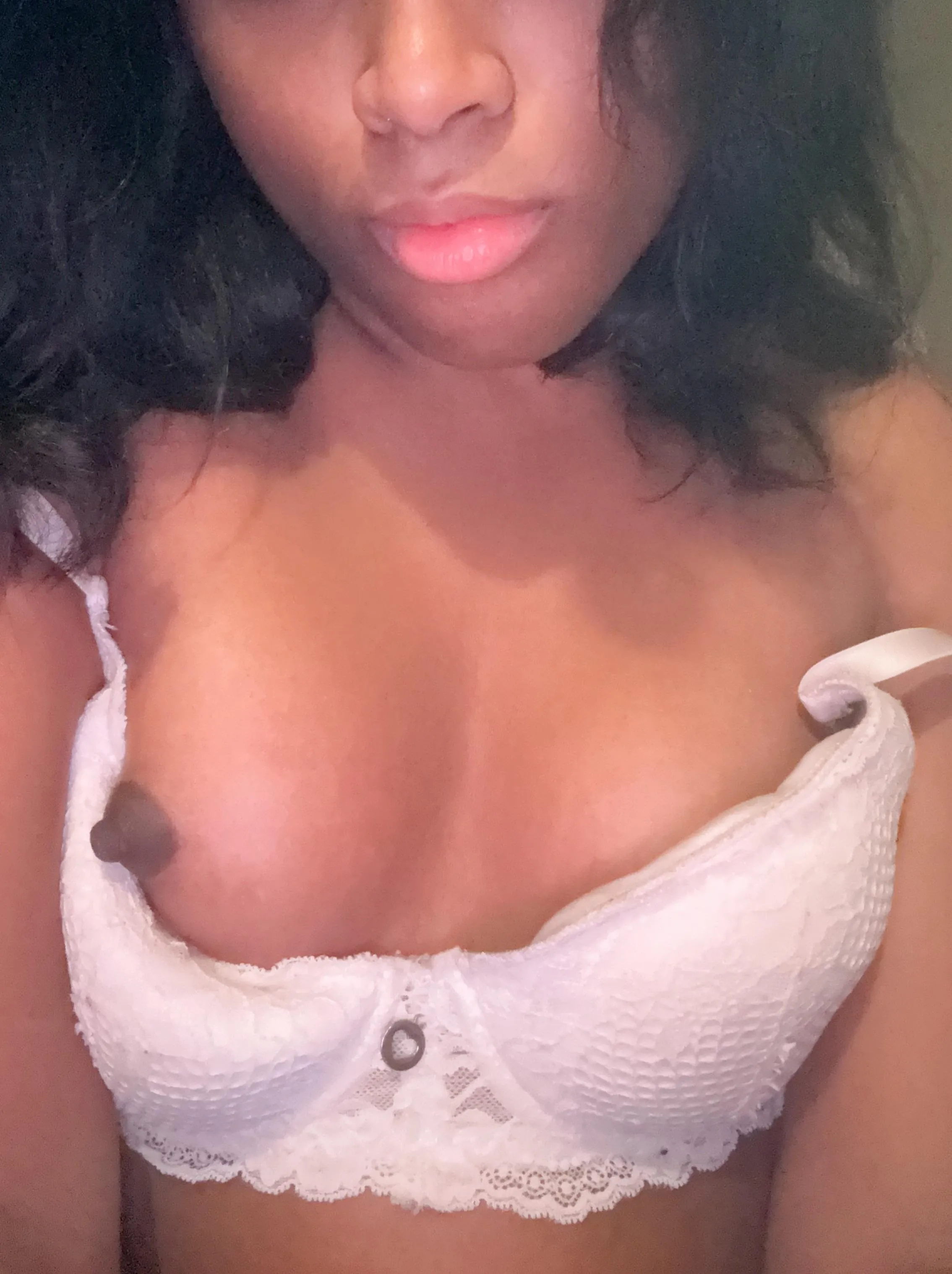 22 [F4M] Evermore Resort - Looking to be fed a nice load