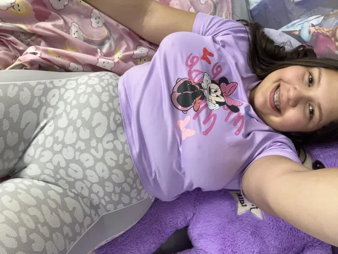 a little cute cameltoe for today