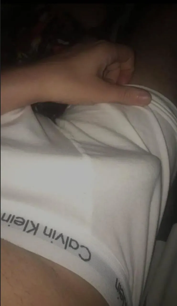 A mom want see my cock of 18ys