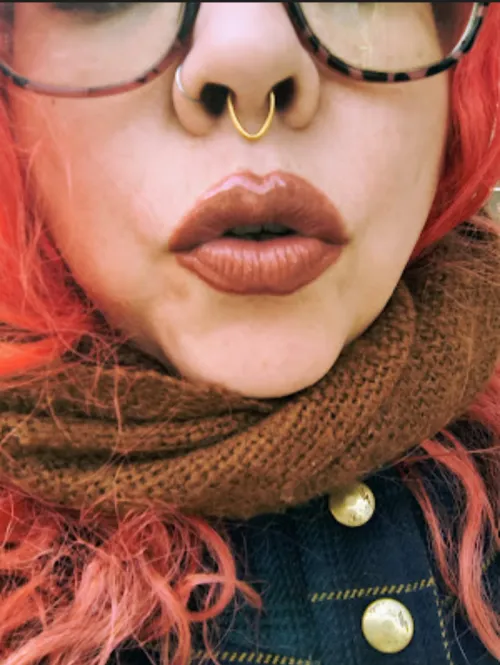 Glossy and nude like a caramel