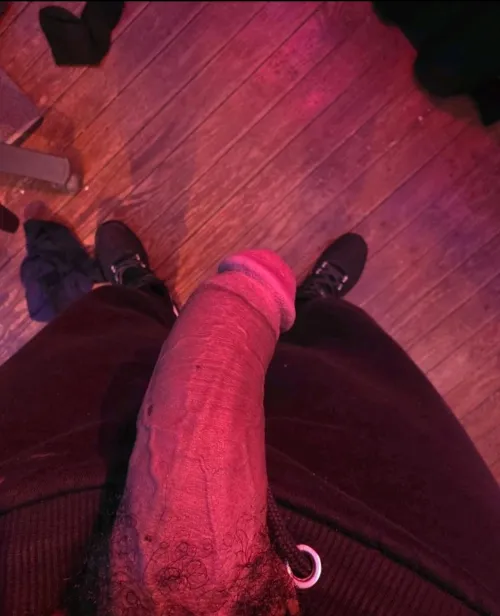 Horny rn for a bubble butt sub to fuck