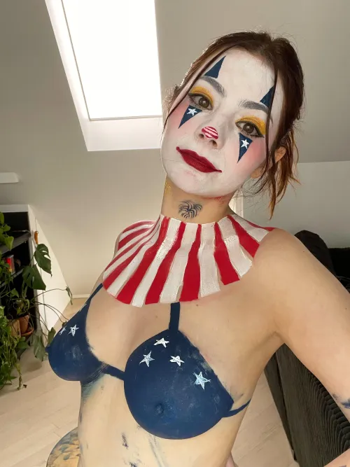 I think my clowngirl honkers look pretty good on my 5' frame