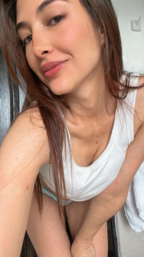 I'm 19, I wanna know who's viewing my post, are u older or younger than me? :)