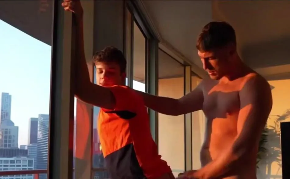 Isn't it annoying when your mate is more interested in the view than in playing the game you invited him for?!