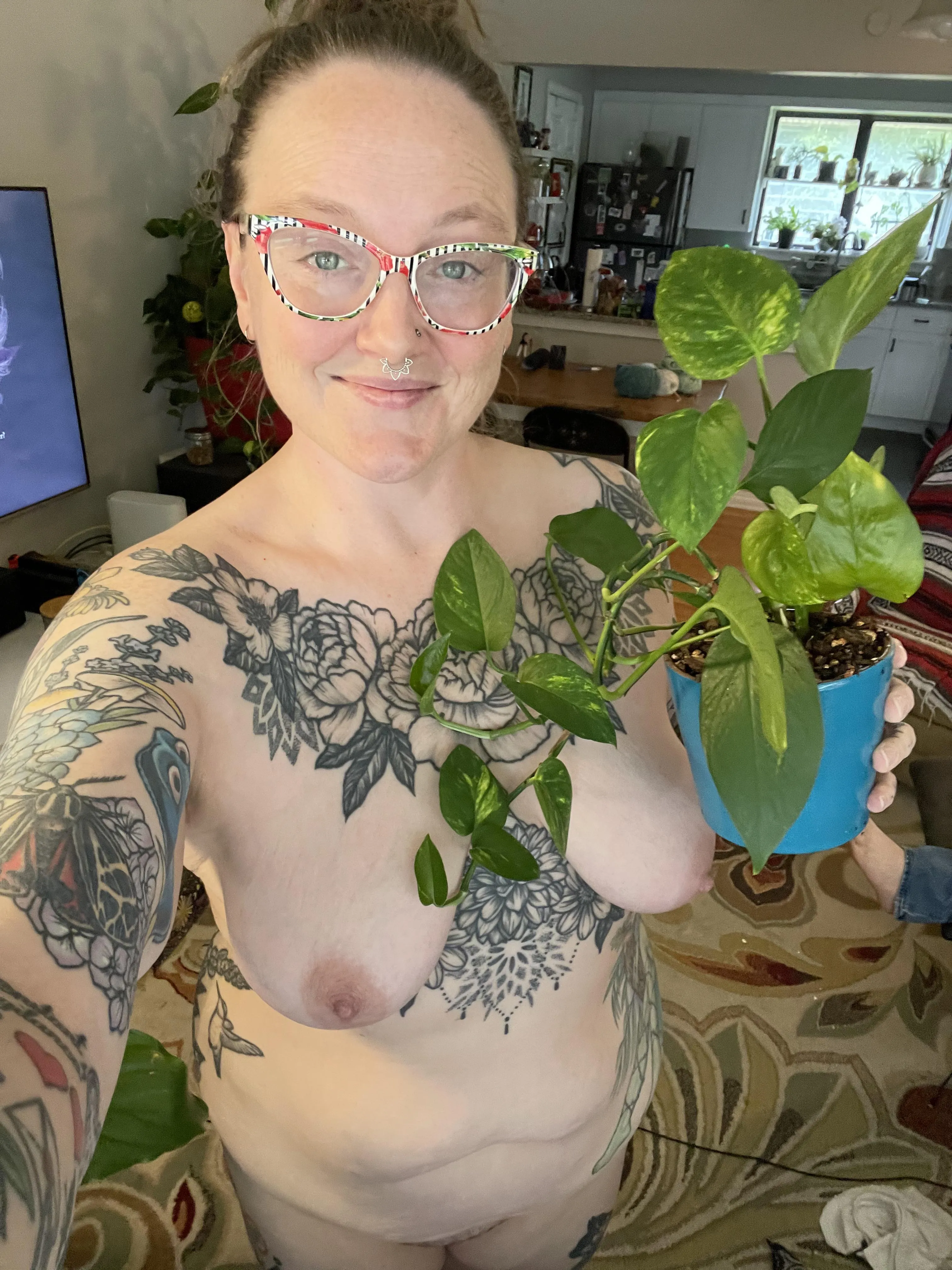 Just a little pothos prop! 🌱