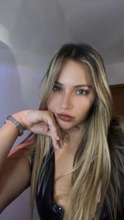 Look at my seductive lips