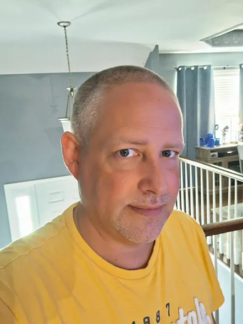 Off work for a couple days. Any ladies want to meet up?