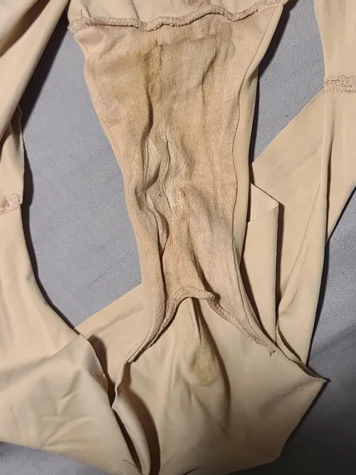 [Selling] [US] Happy 4th of July! I have this delicious bikini panty I wore for 48hrs! Skids and your favorite pussy scent!