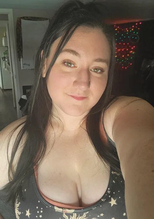 [Selling][GFE] [Customs] [Joi] [rates] [Sexting] happy titty Tuesday! Come and spend some time with a ravenhairedgirl big titted pawg. Dm & we will discuss details.